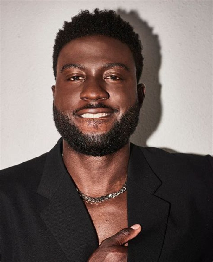 Sinqua Walls Wiki, Age, Girlfriend, Height, Net Worth & Parents
