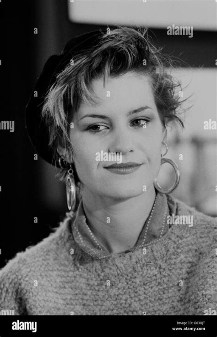 Siobhan Fahey Biography - Facts, Childhood, Family Life & Achievements