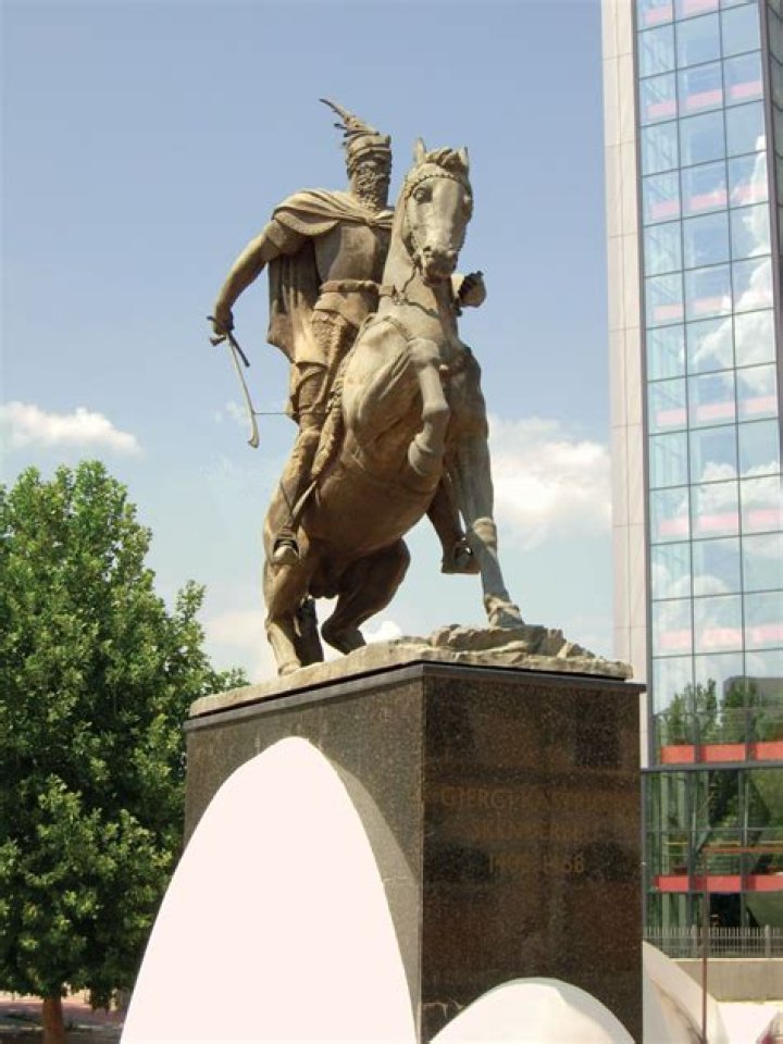 Skanderbeg Biography – Facts, Childhood, Family Life, Achievements