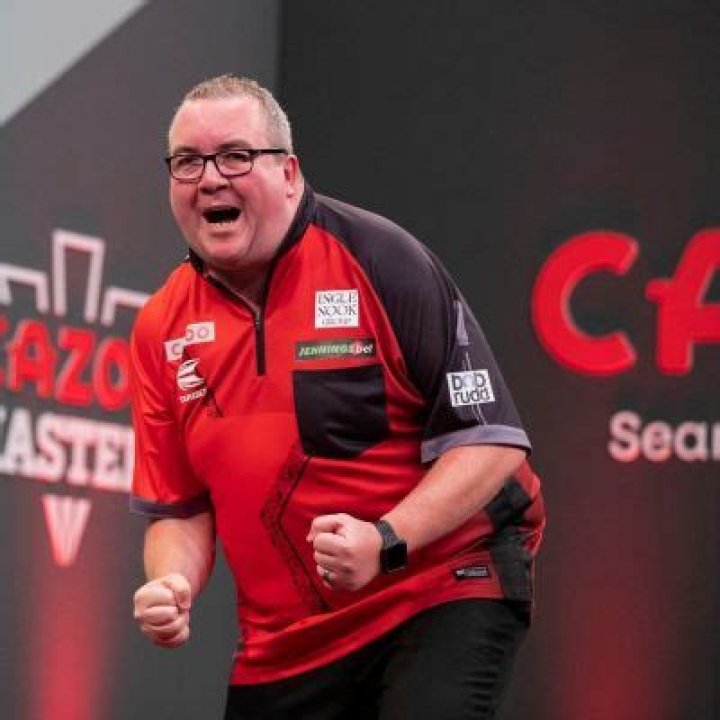 Stephen Bunting Net Worth: How Much Does He Earn? Dart Player Wiki