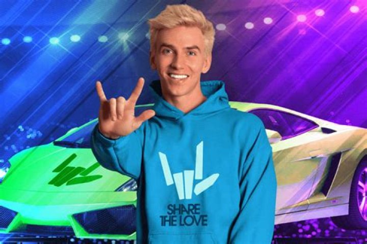 Stephen Sharer Biography - Facts, Childhood, Family Life & Achievements