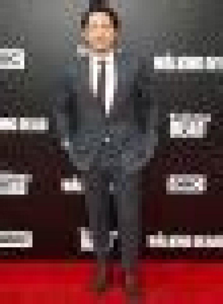 Steven Yeun Body Measurements Height Weight Shoe Size Age Ethnicity Facts