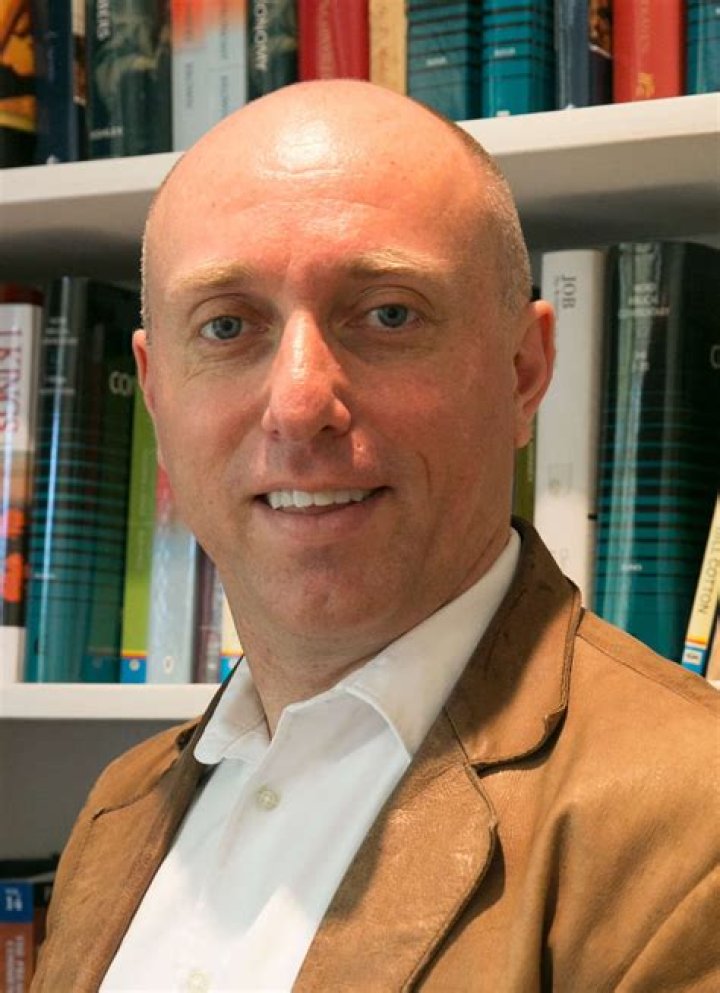 Stewart Finlay-McLennan Net Worth, Income, Salary, Earnings, Biography