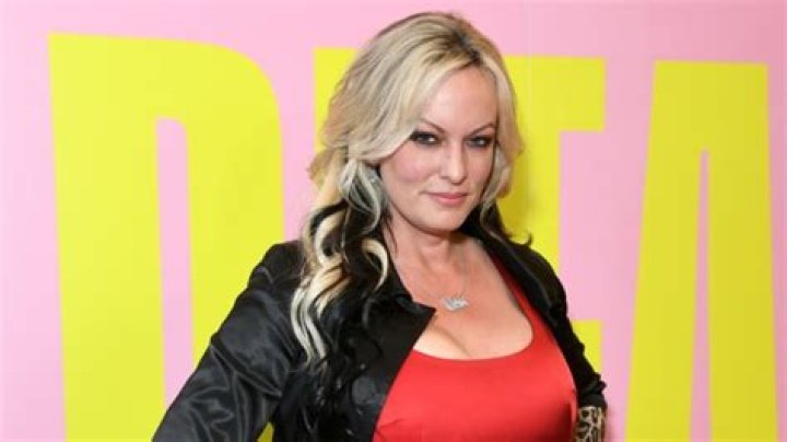 Stormy Daniels responds to NSFW Trump-happy trolling with yet another top-tier takedown