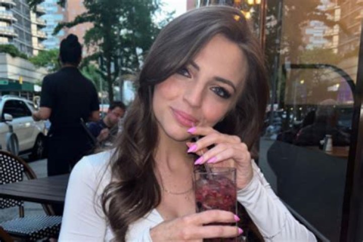 Sweet Life: Briana Jones Age Wikipedia Boyfriend and Instagram