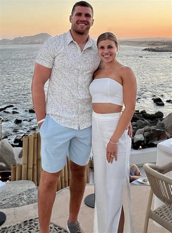 How tall is T.J. Watt?