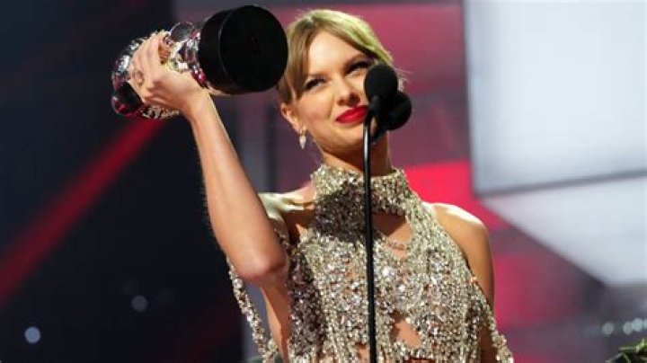 Taylor Swift will likely take the stage at the Grammys, but Swifties may still be disappointed