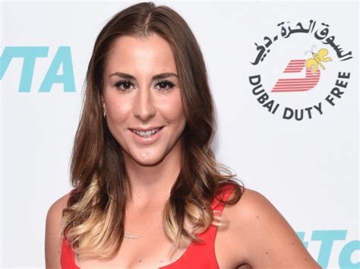 Tennis Pro Belinda Bencic Shares Swimsuit Photo on "Vacation"