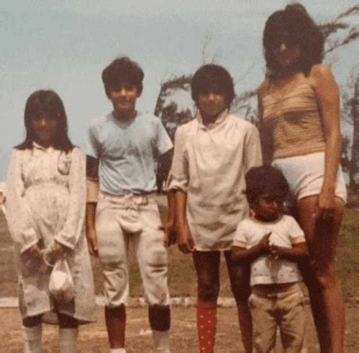 Tenoch Huerta family, wife, children, parents, siblings