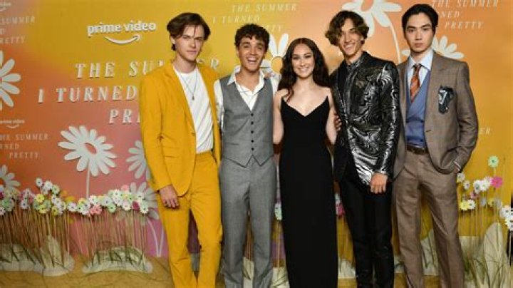 ‘The Summer I Turned Pretty’ cast picks sides on summer favorites