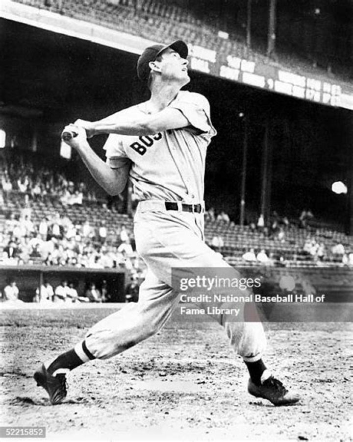 Ted Williams Biography - Facts, Childhood, Family Life & Achievements