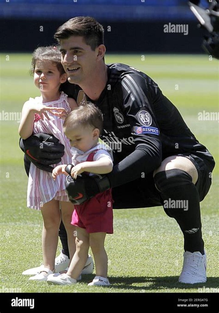 Thibaut Courtois children: Adriana Courtois, Nicolas Courtois