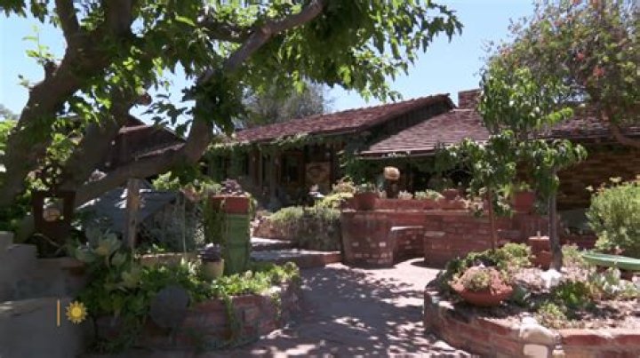 Where did Tony Dow live?