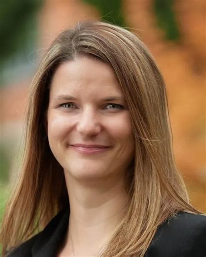 Dr. Traci Ackron, DO – Hillsboro, OR