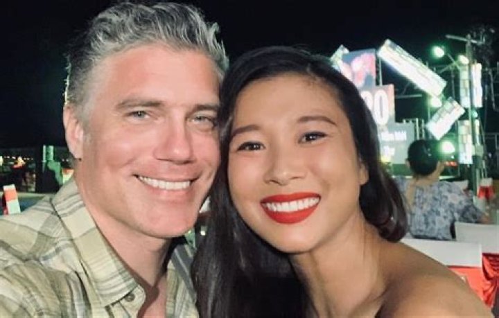 Was Anson Mount married before? Does Anson Mount have a child?