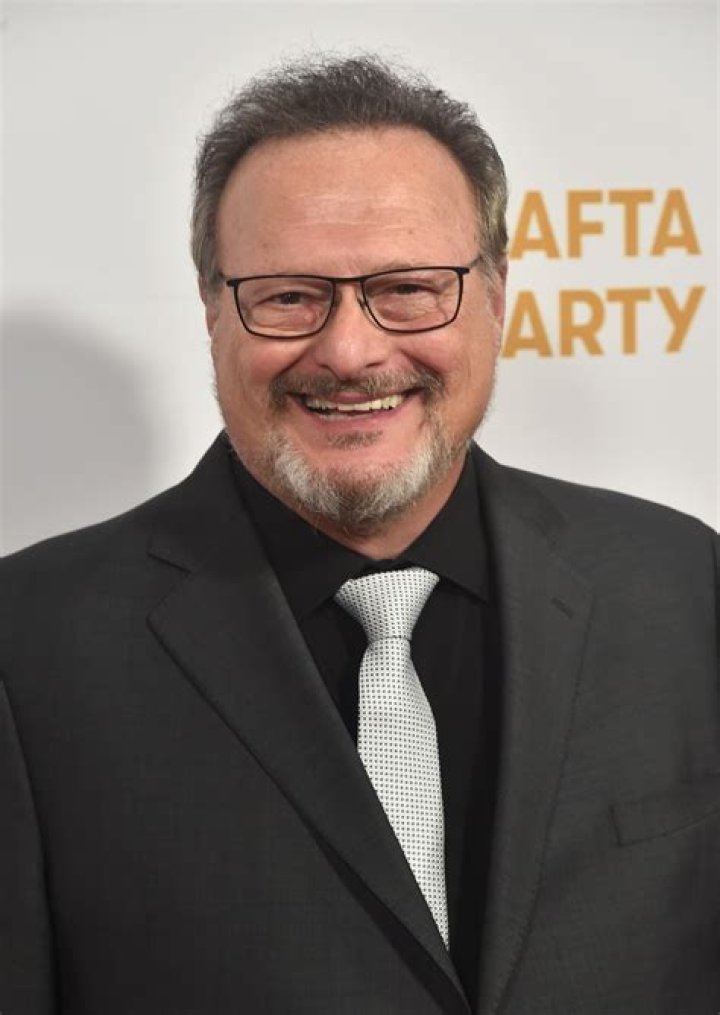 Wayne Knight Biography - Facts, Childhood, Family Life & Achievements of Actor