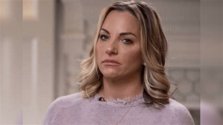 What did the truth about Victoria Hill’s biological father reveal about her high school boyfriend?