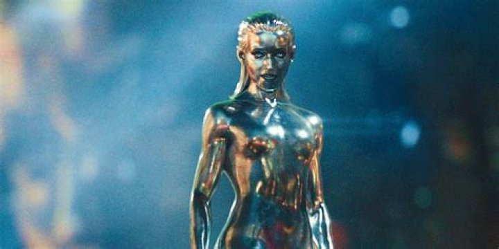 What ethnicity is Julia Garner? Jewish background explained