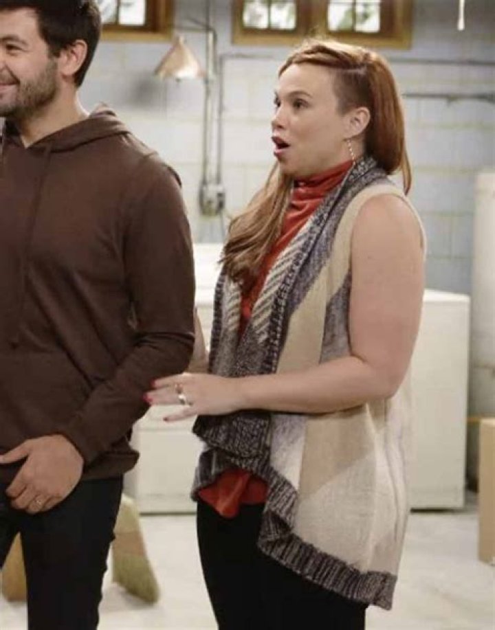 What Happened To Eve Baxter Last Man Standing? – Celebrity