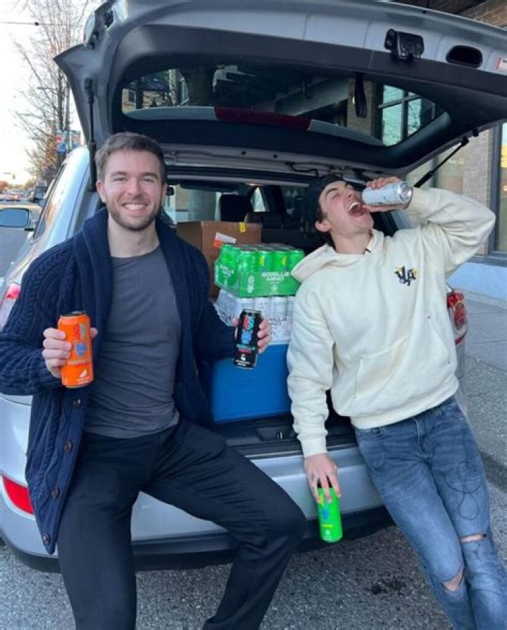 What Is Derek From More Plates More Dates Last Name? Everything About The Fitness YouTuber