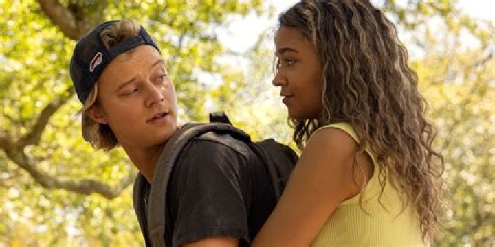 What Mental Illness Does Jj Have In Outer Banks? – Celebrity