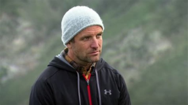 When did T.J. Lavin start hosting ‘The Challenge?’