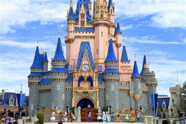 When was Disney Fantasy last refurbished? – Celebrity