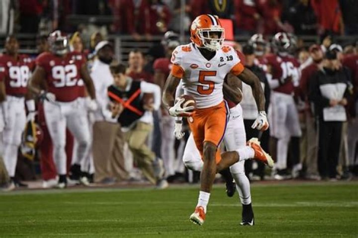 Where did Tee Higgins go to college? Did Tee Higgins play college football?