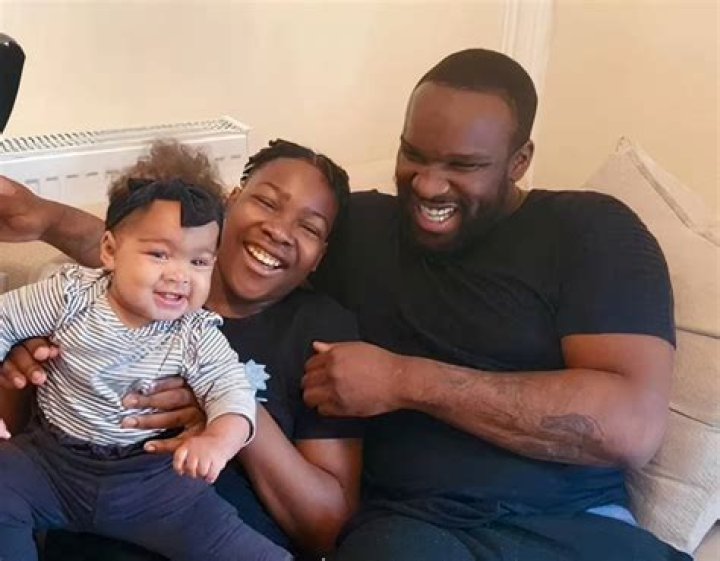 Who are Axel Blake parents and siblings? What is Axel Blake parents nationality?