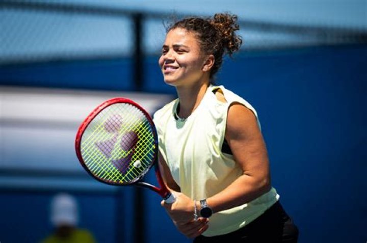 Who Are Jasmine Paolini Parents? Insights To Italian Tennis Player Family Details