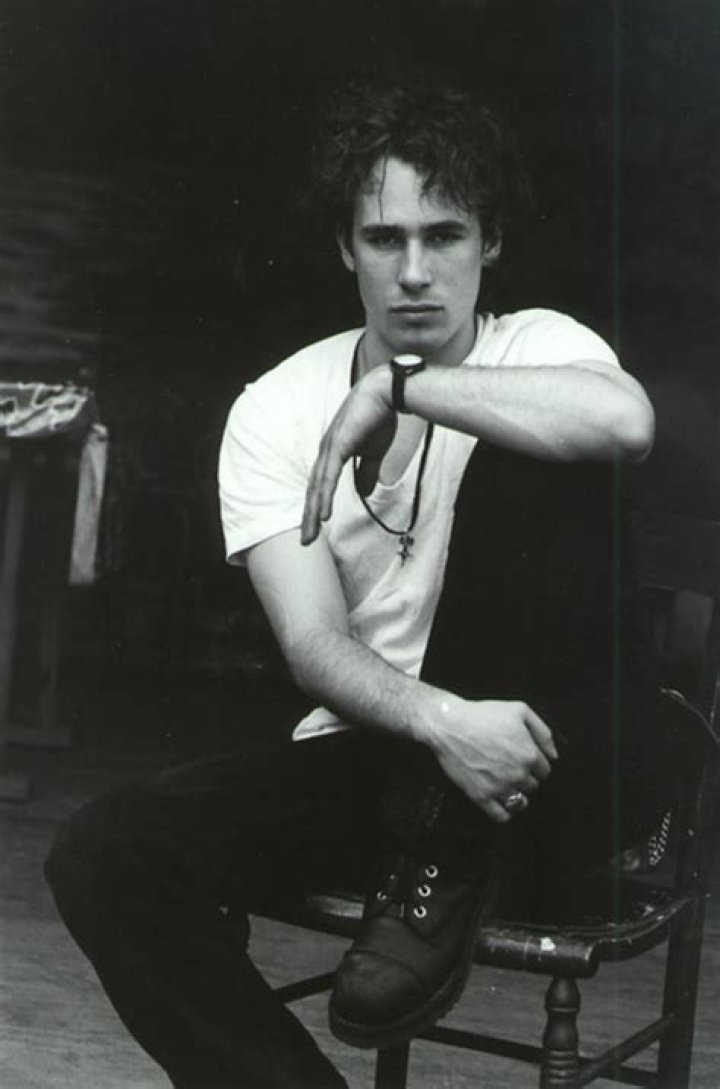 Who did Jeff Buckley date?