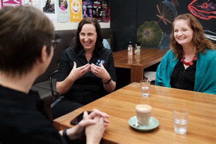 Who Is ASL Interpreter Kelly Kurdi? Age Wikipedia And Instagram – Wap Interpreter