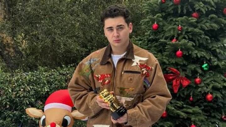 Who is EliGE On Twitch? Age And Net Worth Revealed