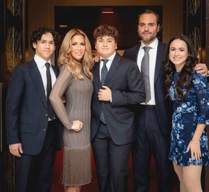 Who Is Erendira Ibarra Esposo Fredd Londoño? Married Life Explained