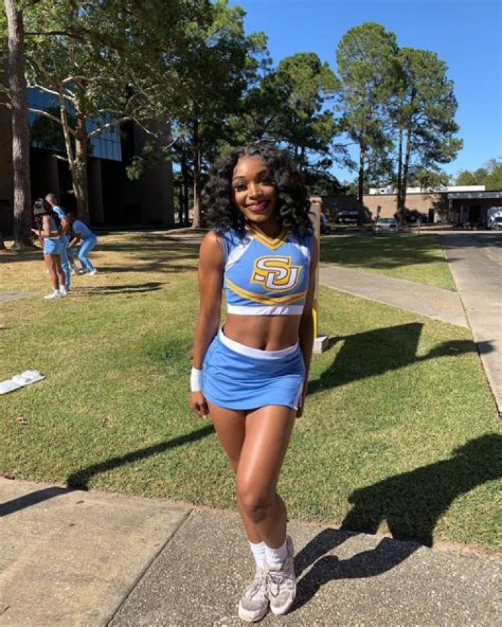 Who Is Lanaawanaa On Instagram? Arlana Miller Cheerleader Death Leads Family To Disarray
