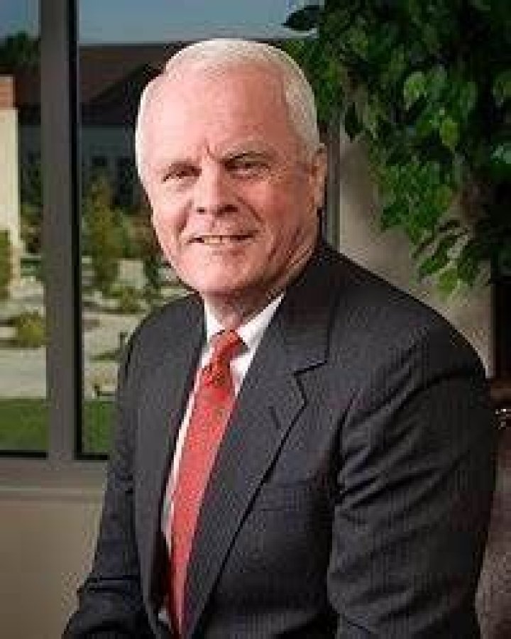 Who is Pastor Gordon MacDonald? – Celebrity