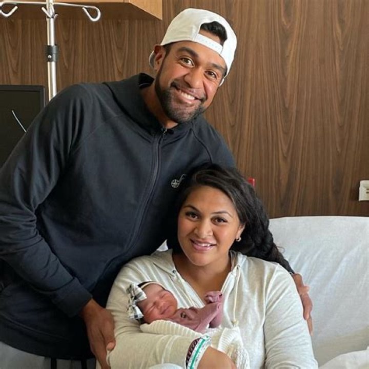 Who is Tony Finau wife Alayna Finau? Wiki, age, birthday, career, children, net worth