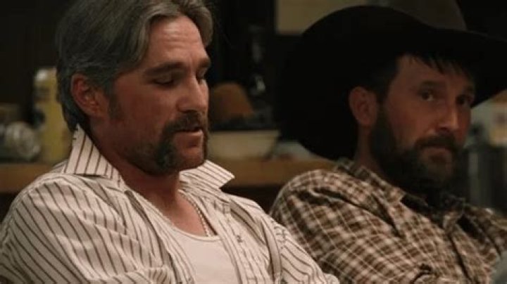 Who plays young Lloyd on ‘Yellowstone’?