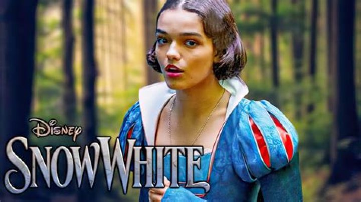 Why is Snow White hair so short? – Celebrity