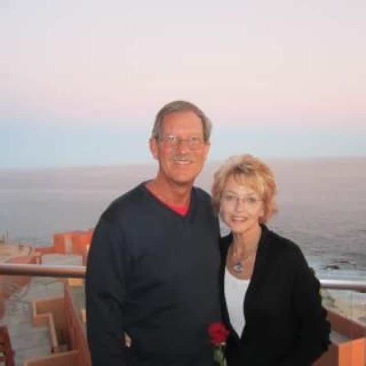 Dr. Willis Peelle, MD – Kokomo, IN