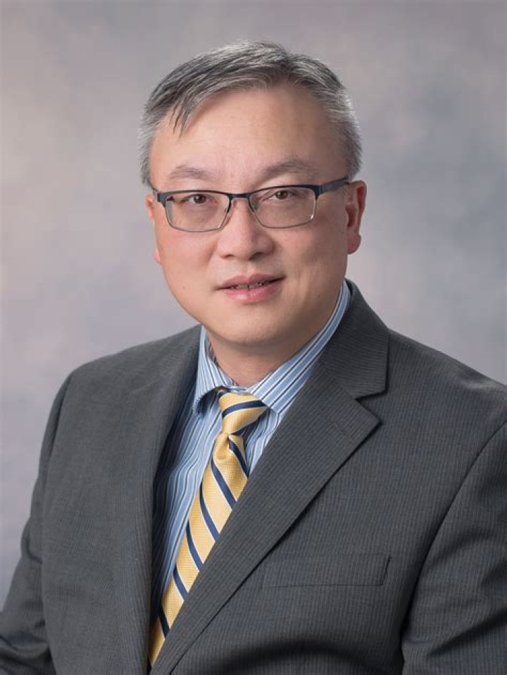 Dr. Yi Zhuang, MD – Fort Wayne, IN