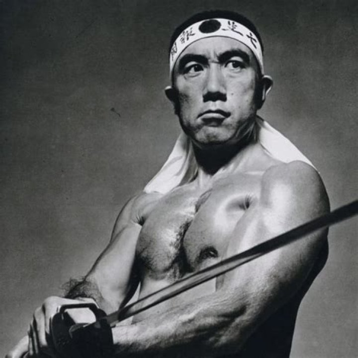 Yukio Mishima Biography - Facts, Childhood, Family Life & Achievements