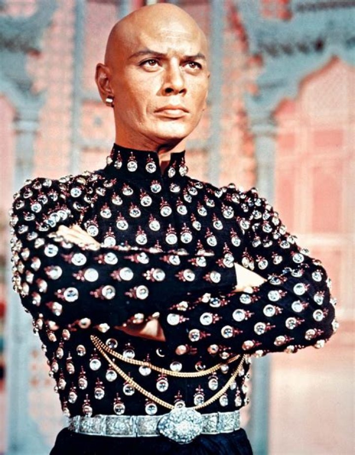 Yul Brynner Biography - Facts, Childhood, Family Life & Achievements