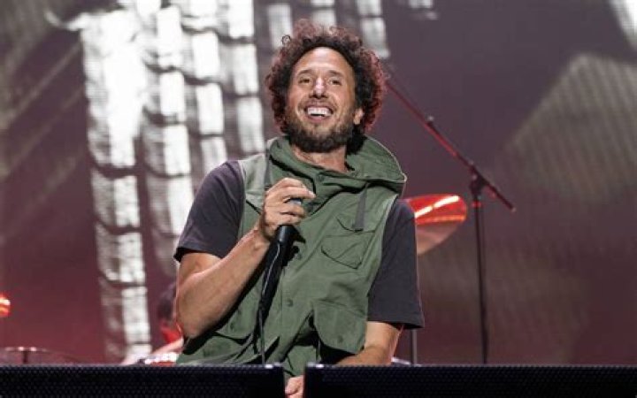 Zack de la Rocha Wiki, Bio, Age, Height, Family, Wife, Inside Out, Songs and Net Worth.
