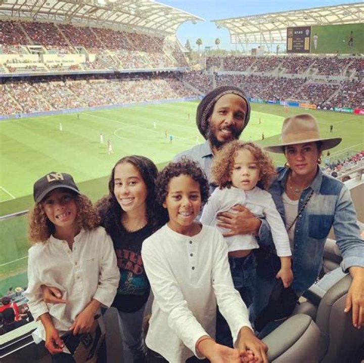 Ziggy Marley family, wife, children, parents, siblings