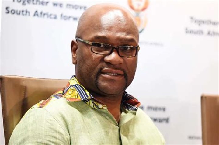 Zwelethu Mthethwa’s biography, net worth, fact, career, awards and life story